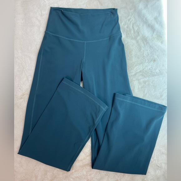 TNA Butter High Rise Wide Atmosphere Legging - Picture 2 of 2